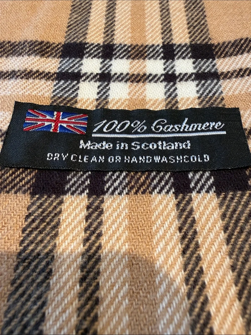 100% Cashmere Scarf Made in Scotland Camel Plaid Fringe Soft 70”